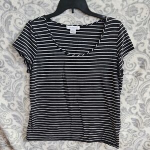 Liz Claiborne Black and White Striped Fitted Short Sleeve Tee